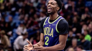 开云官网-场均9.5分3.7板！鹈鹕客战灰熊 赫伯特·琼斯连续缺席8场后复出