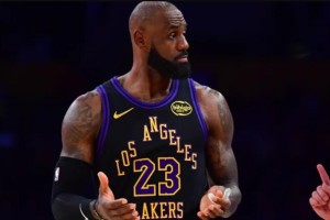 开云体育-退役信号？NBA为詹姆斯设计专属球衣补丁，NBA独一份，引发猜测|洛杉矶湖人队|萨克拉门托国王队|迈阿密|赛季|比赛_新浪体育_新浪新闻
