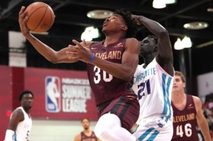 阿巴基夏联表现稳定坚实 骑士侧翼答案浮出水面